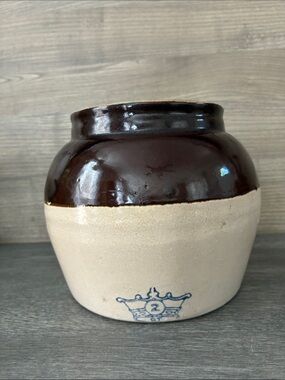 Robinson Ransbottom 2 Quart
Bean Pot Crock Stoneware Blue
Crown NO LID Vintage